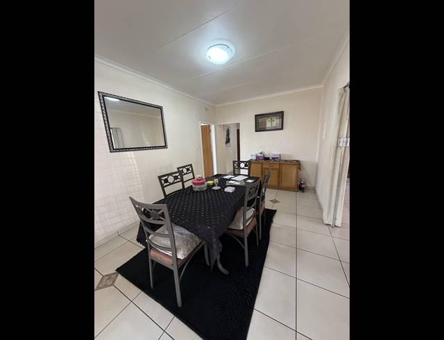 3 BEDROOM HOUSE FOR SALE IN RISANA